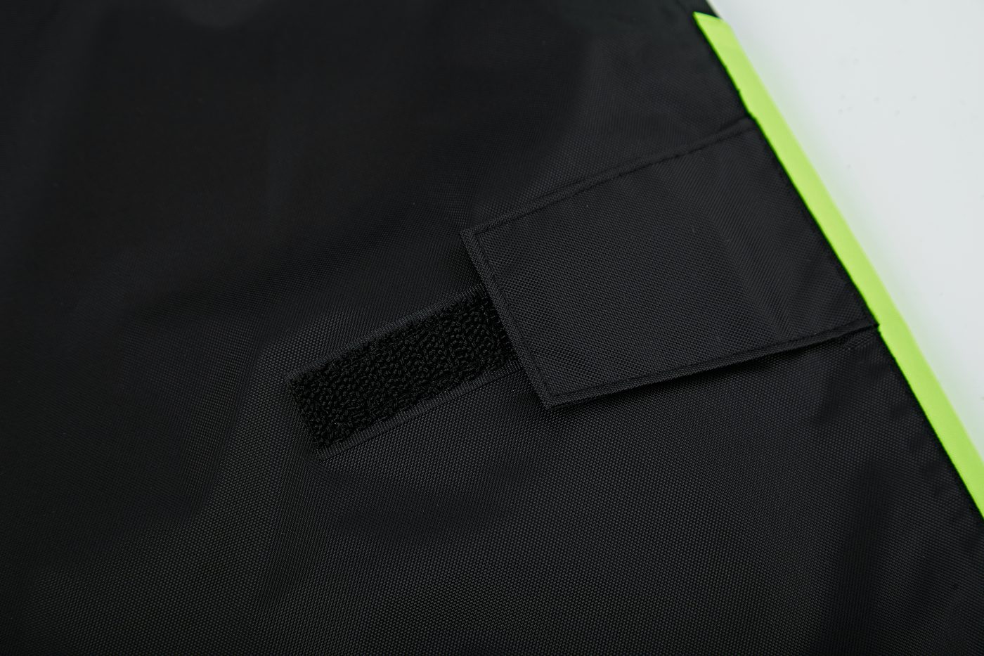 Cuff velcro hook-and-loop detail
