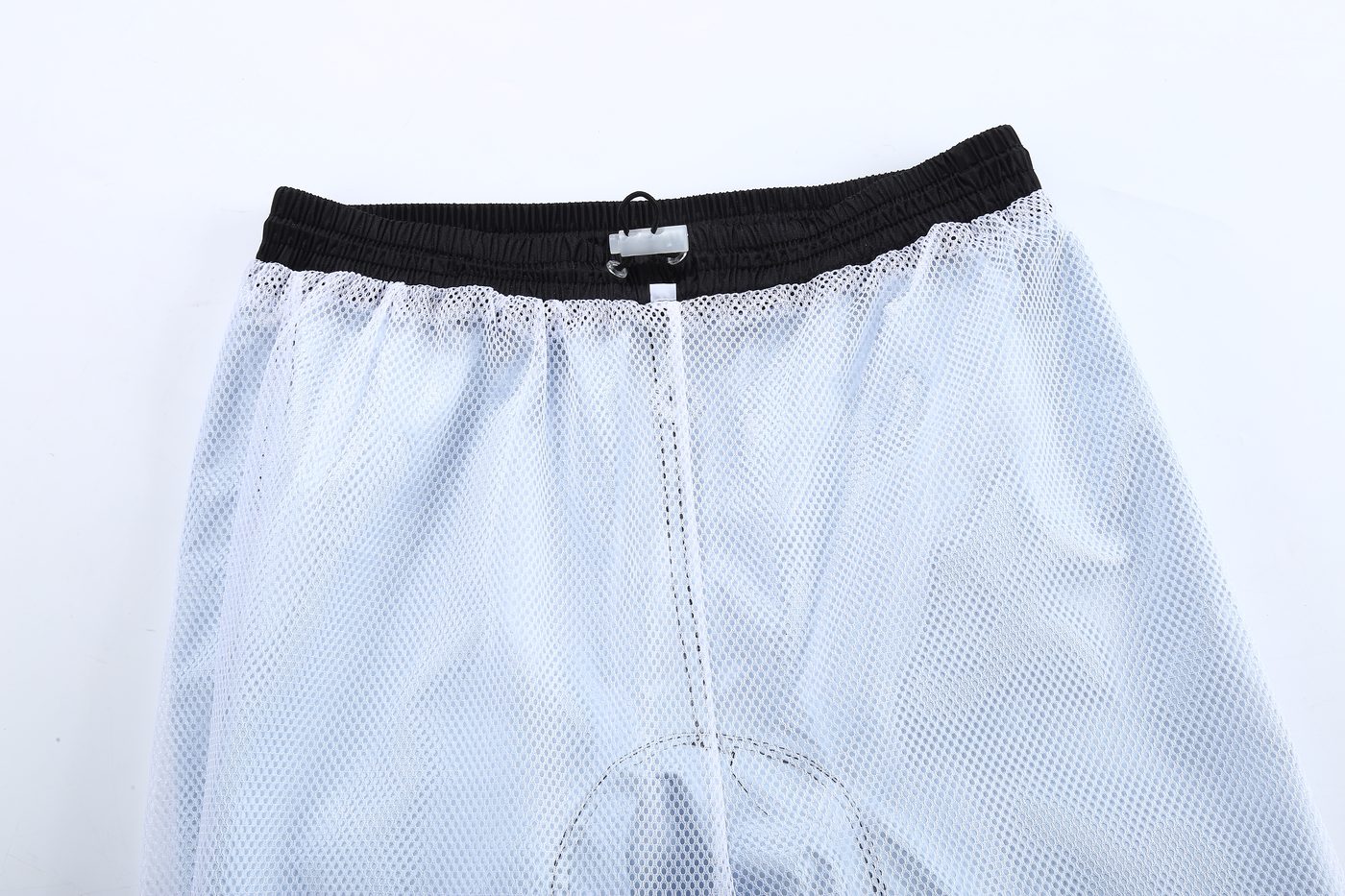 Trouser interior fully mesh-lined in white