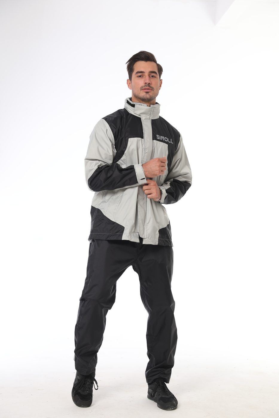 Model wearing the SN-105 Imperial Grey set, side view